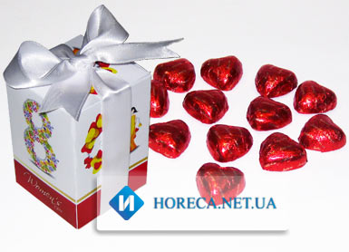 Рекламный шоколадный набор с логотипом на 8 марта с шоколадками в форме сердца