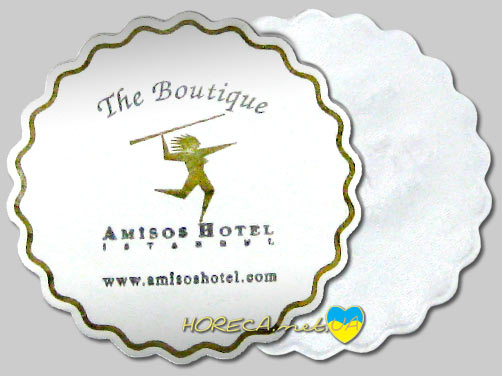 ИБрендированные салфетки с логотипом под чашку для отеля Amisos